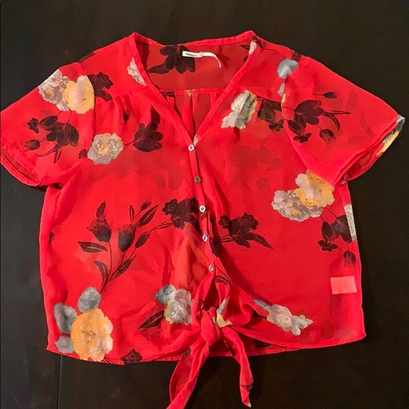 Tops - Floral Blouse!